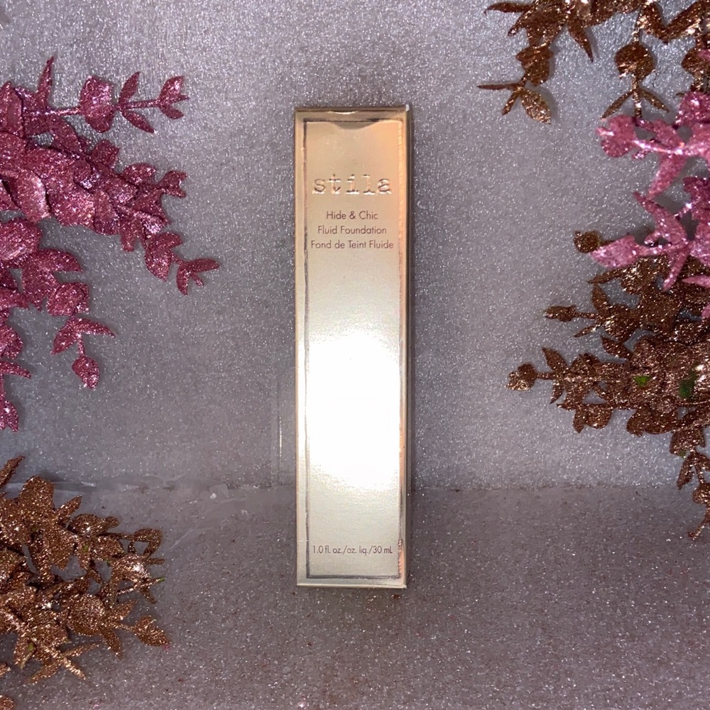 Stila Hide & Chic Foundation in TAN 1